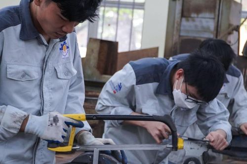 Không 'tăng tốc' đào tạo, Việt Nam sẽ khủng hoảng thiếu hàng triệu nhân lực công nghệ cao