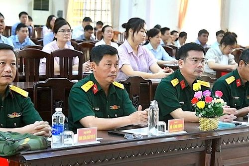 Khai mạc lớp bồi dưỡng kiến thức quốc phòng-an ninh dành cho đối tượng 3