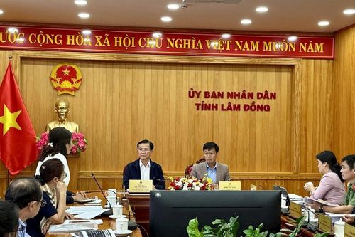 Chủ tịch UBND tỉnh Lâm Đồng Hồ Văn Mười làm việc với Viện Kinh tế Xanh