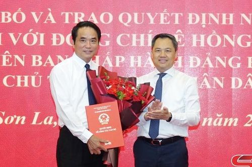 Hội nghị công bố quyết định về công tác cán bộ