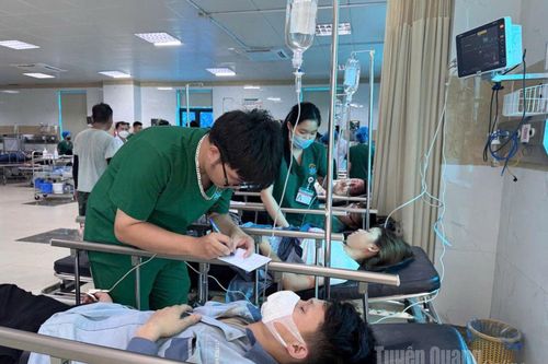 16 người nhập viện nghi ngộ độc thực phẩm