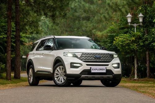 Top 10 mẫu ô tô bán chậm nhất tại Việt Nam tháng 7/2025