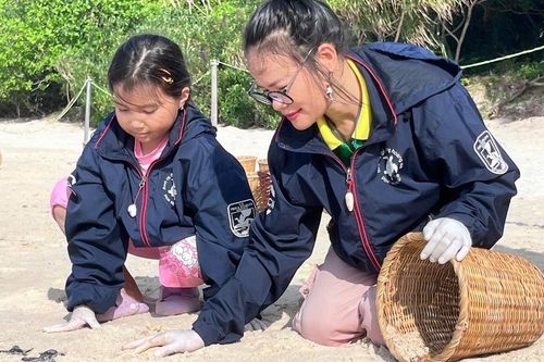 Câu chuyện về người trẻ bảo tồn rùa biển