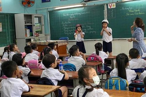TP.HCM công bố kế hoạch năm học mới, học sinh lớp 1, 9, 12 tựu trường sớm