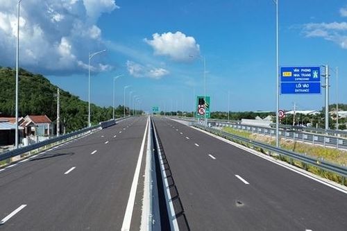 Hai phương án phân chia phạm vi đầu tư mở rộng cao tốc Bắc – Nam
