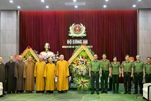 Trung ương Giáo hội Phật giáo Việt Nam chúc mừng 80 năm Ngày truyền thống CAND