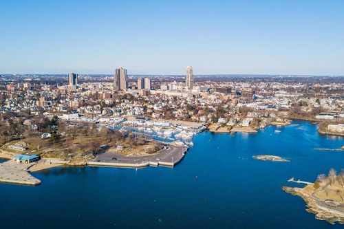 Công thức hạ nhiệt giá thuê nhà ở thành phố ngoại ô New York