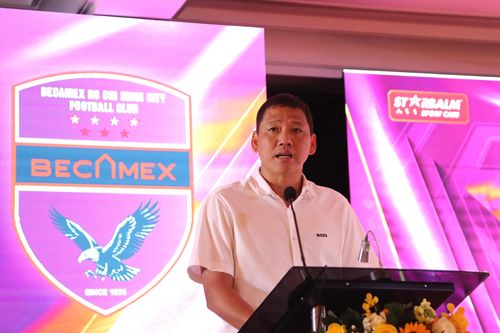 Becamex TP.HCM nhắm top 3 V.League, HLV Nguyễn Anh Đức hứa chơi đẹp, cống hiến