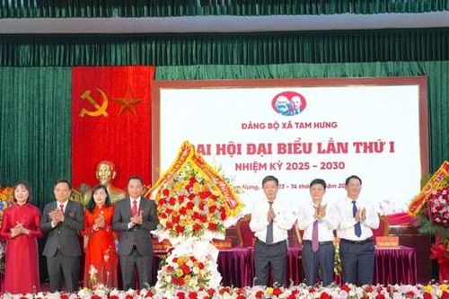 Ủy viên Ban Thường vụ Thành ủy, Phó Chủ tịch UBND thành phố Dương Đức Tuấn:Xây dựng Tam Hưng thành động lực phát triển phía Nam Thủ đô