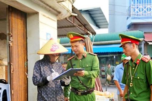 Xã Đoài Phương ra quân tuyên truyền bảo đảm trật tự công cộng, vệ sinh môi trường