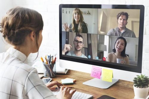 Những bí quyết chinh phục nhà tuyển dụng khi bạn tham gia phỏng vấn online