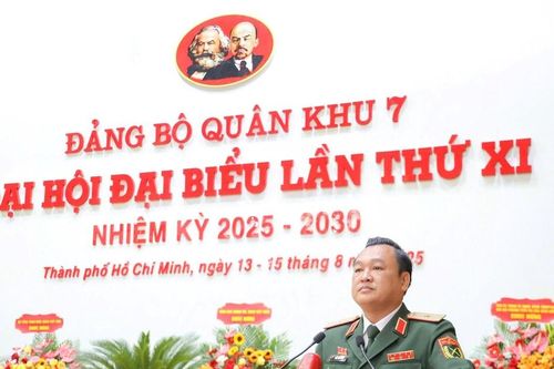 Thiếu tướng Trần Vinh Ngọc được bầu giữ chức Bí thư Đảng ủy Quân khu 7