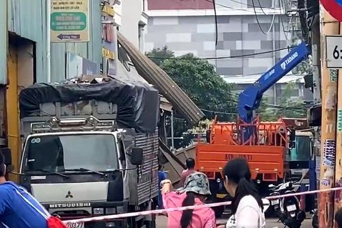 Hiện trường vụ nổ lớn, 'xé toạc' nhiều nhà dân ở TP.HCM