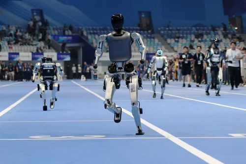Robot chạy đua với nhau ở Thế vận hội đầu tiên tại Trung Quốc
