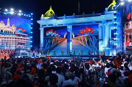 'Hà Nội - Từ mùa Thu lịch sử năm 1945' - nối dài ký ức bằng âm nhạc