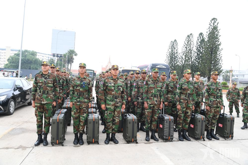 Bộ CHQS tỉnh Tây Ninh đón đoàn Quân đội Hoàng gia Campuchia tham gia nhiệm vụ diễu binh
