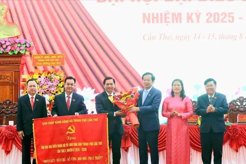 Cần Thơ phấn đấu trở thành cực tăng trưởng của quốc gia
