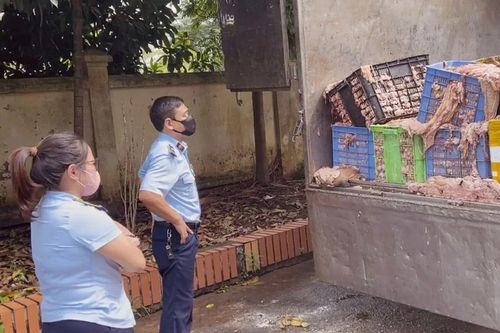 Hà Nội phát hiện hơn 2 tấn mỡ và da bò không rõ nguồn gốc