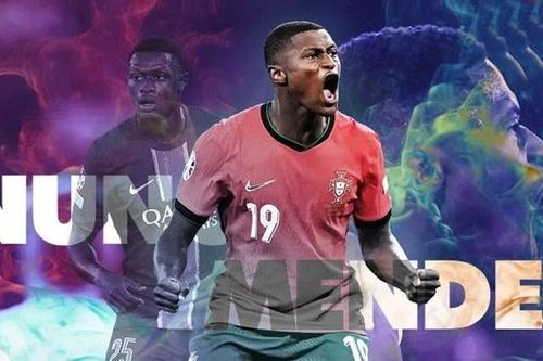 Sao trẻ vượt mặt Messi và Ronaldo là ai?