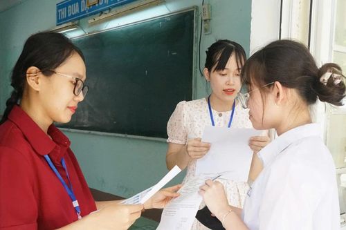 'Khớp nối' bậc phổ thông và đại học nhìn từ đề thi tốt nghiệp THPT năm 2025