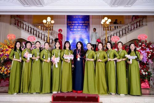 NTK Hàn Phượng và BST 'Sắc Núi': Bản hòa ca giữa tà áo dài Việt và sắc màu núi rừng Tây Bắc