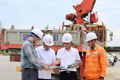 Hoàn thành vượt tiến độ giai đoạn 1 dự án cấp điện cho Nhà máy ô tô điện VinFast tại Khu công nghiệp Vũng Áng