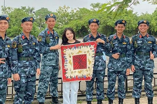 Cách yêu nước độc đáo của gen Z