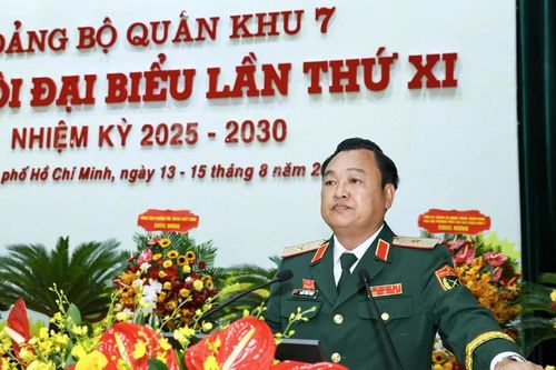 Thiếu tướng Trần Vinh Ngọc giữ chức Bí thư Đảng ủy Quân khu 7