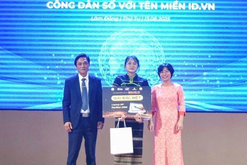 Góp phần hình thành thói quen định danh số bằng website tên miền 'id.vn'