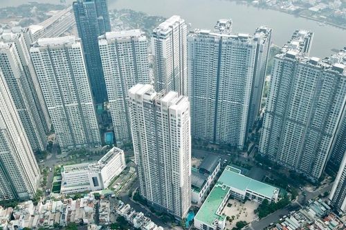 Sếp bất động sản hưởng thu nhập tiền tỷ, có người lương lại chỉ vài triệu