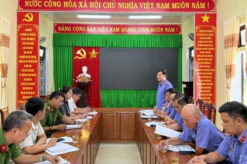 Tăng cường công tác phối hợp giữa VKSND khu vực 3 - TP Huế và UBND, Công an, Hạt Kiểm lâm khu vực A Lưới