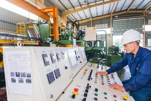 Tăng trưởng kinh tế 2025: Quyết tâm vượt thách thức, bứt phá toàn diện