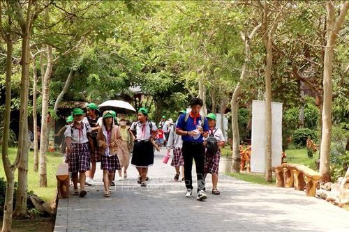 Khai thác tiềm năng phát triển du lịch sinh thái, du lịch cộng đồng