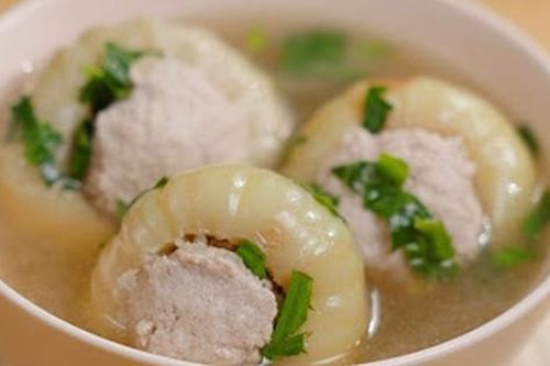 Loại quả quê ở Việt Nam chín rụng đầy gốc, sang nước ngoài vừa đắt đỏ vừa được coi là 'vua trái cây'