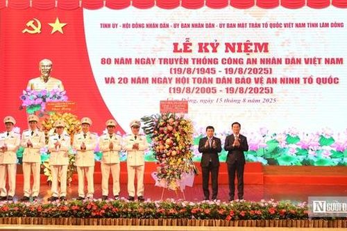 Chủ tịch UBND tỉnh Lâm Đồng: Xây dựng thế trận lòng dân, thế trận an ninh nhân dân vững chắc