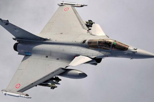 Chiếc Rafale đầu tiên gia nhập Không quân Indonesia: Tại sao thương vụ 8,1 tỷ USD gây tranh cãi?