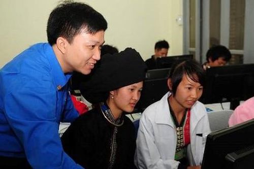 Cán bộ nữ cơ sở làm chủ công nghệ góp phần vào sự phát triển bền vững của cộng đồng