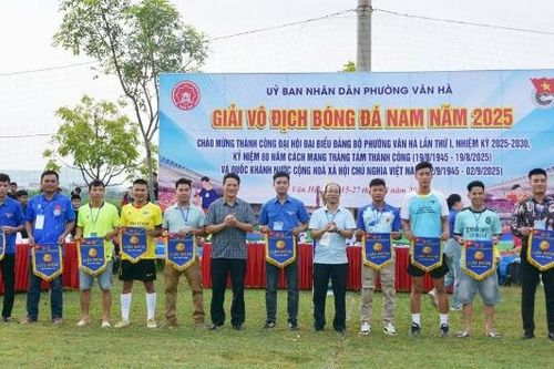 Bắc Ninh: Gần 200 vận động viên tham dự Giải Vô địch bóng đá nam phường Vân Hà