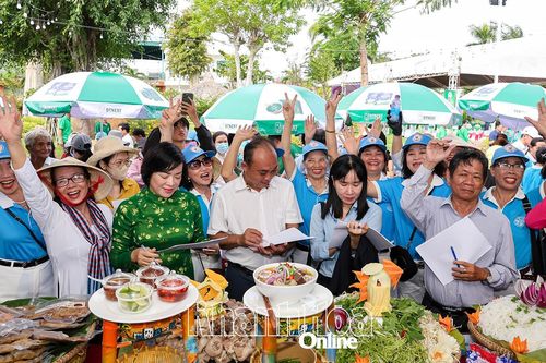Liên hoan ẩm thực và trưng bày sản phẩm đặc trưng tỉnh Khánh Hòa