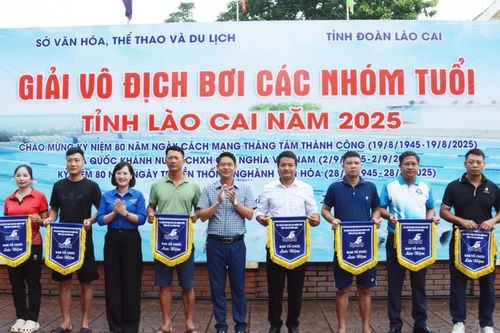 163 vận động viên tham gia Giải vô địch Bơi các nhóm tuổi tỉnh Lào Cai