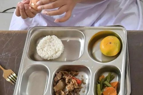 Hơn 360 học sinh Indonesia ngộ độc thực phẩm sau bữa trưa tại trường