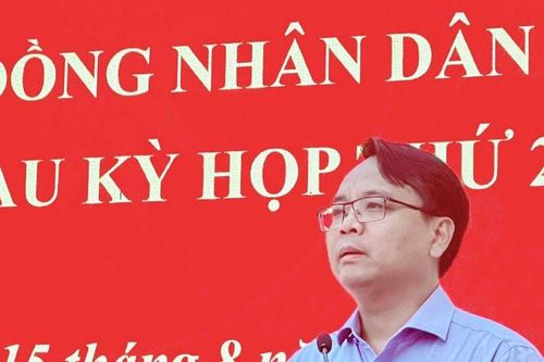 Phó Bí thư Tỉnh ủy Lâm Đồng Đặng Hồng Sỹ tiếp xúc cử tri tại phường La Gi và xã Tân Hải