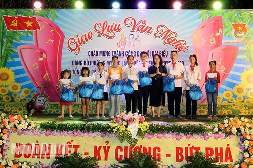 Chương trình giao lưu văn nghệ chào mừng thành công Đại hội đại biểu Đảng bộ phường Mỹ Lộc lần thứ I, nhiệm kỳ 2025-2030