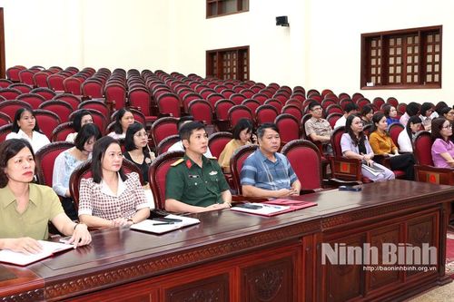 Hội nghị báo cáo viên Trung ương tháng 8/2025