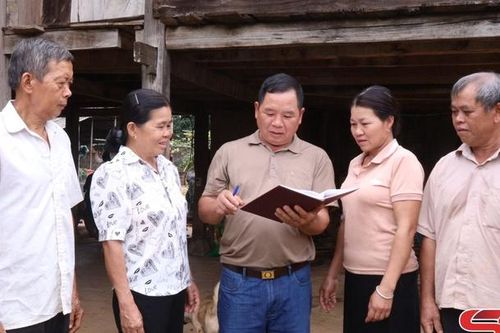 Về bản nông thôn mới kiểu mẫu