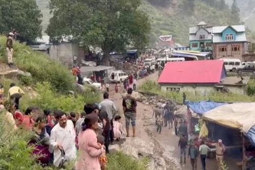 Ấn Độ: Mưa lớn bất ngờ ở Kashmir khiến 46 người thiệt mạng, hơn 200 người mất tích
