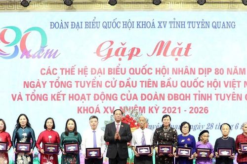 Kỷ niệm 80 năm Quốc dân Đại hội Tân trào 16/8/1945 - 16/8/2025Giữ vững và phát huy mối quan hệ 'máu thịt' với nhân dân