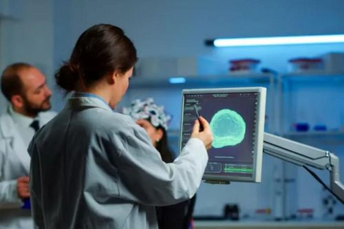 Báo cáo mới: AI có thể làm 'thui chột' kỹ năng chẩn đoán của bác sĩ