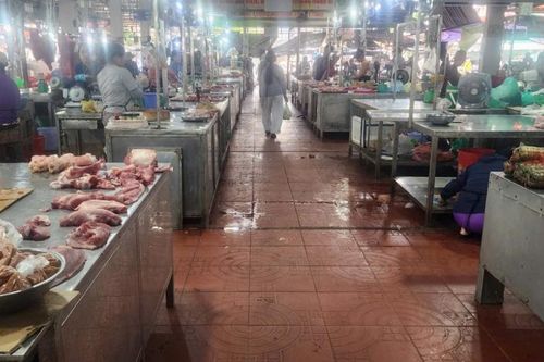 Ảnh hưởng dịch bệnh, thị trường thịt lợn lao đao