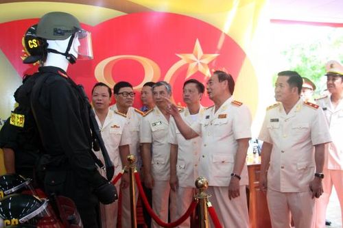 Giữ vững an ninh, an toàn thành phố trung tâm châu thổ Cửu Long